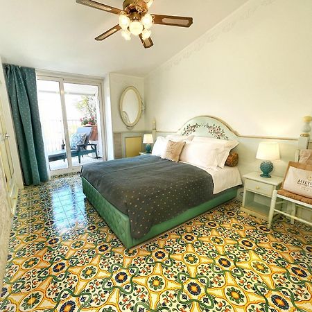 Milton Boutique Hotel - Adults Only ليدو دي يسولو المظهر الخارجي الصورة