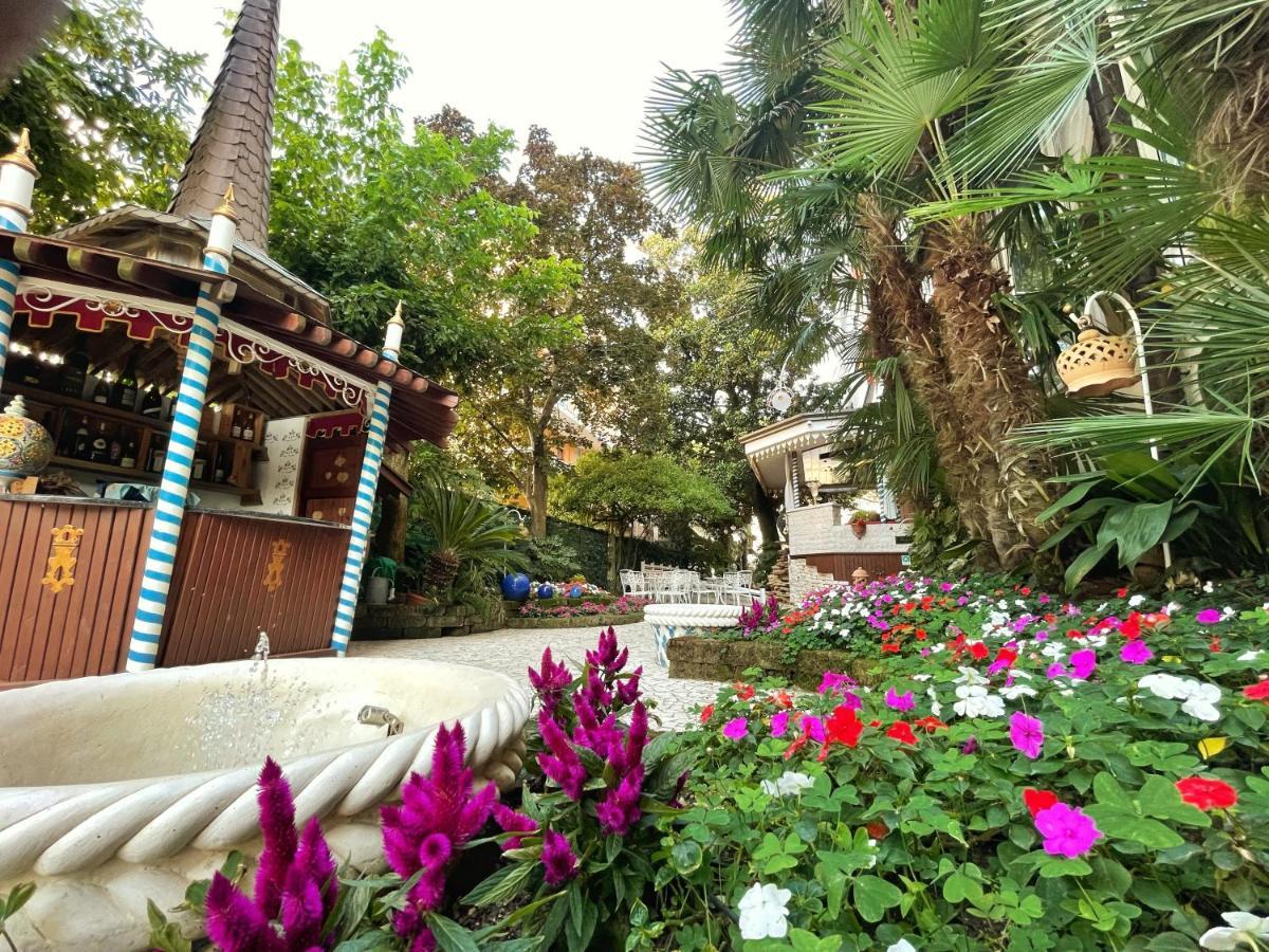 Milton Boutique Hotel - Adults Only ليدو دي يسولو المظهر الخارجي الصورة