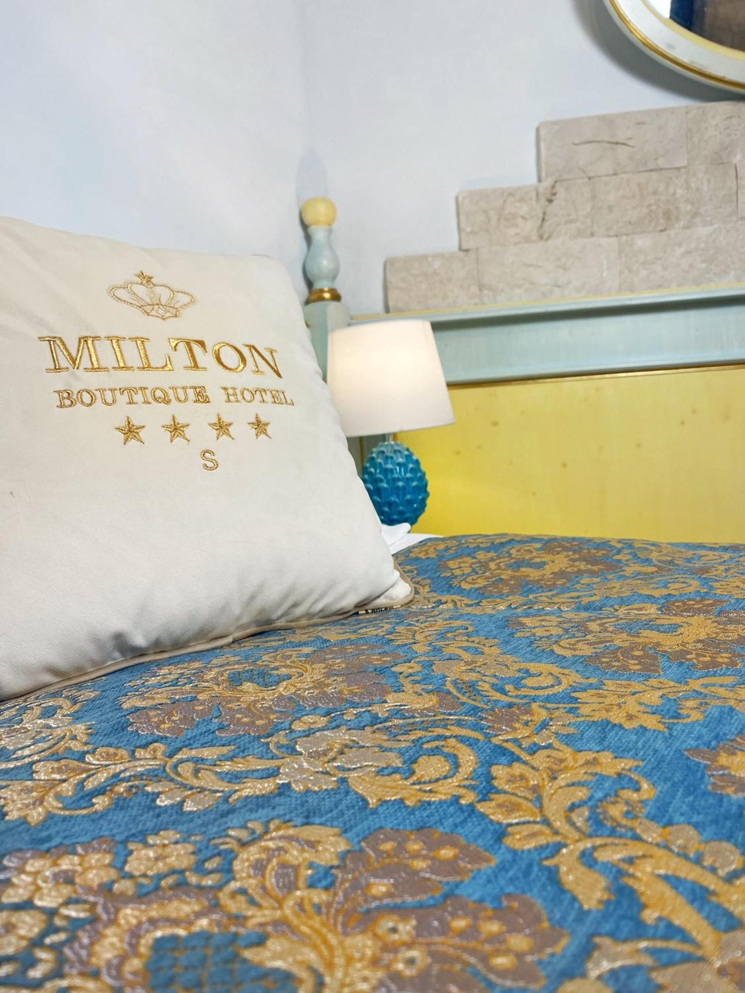 Milton Boutique Hotel - Adults Only ليدو دي يسولو المظهر الخارجي الصورة