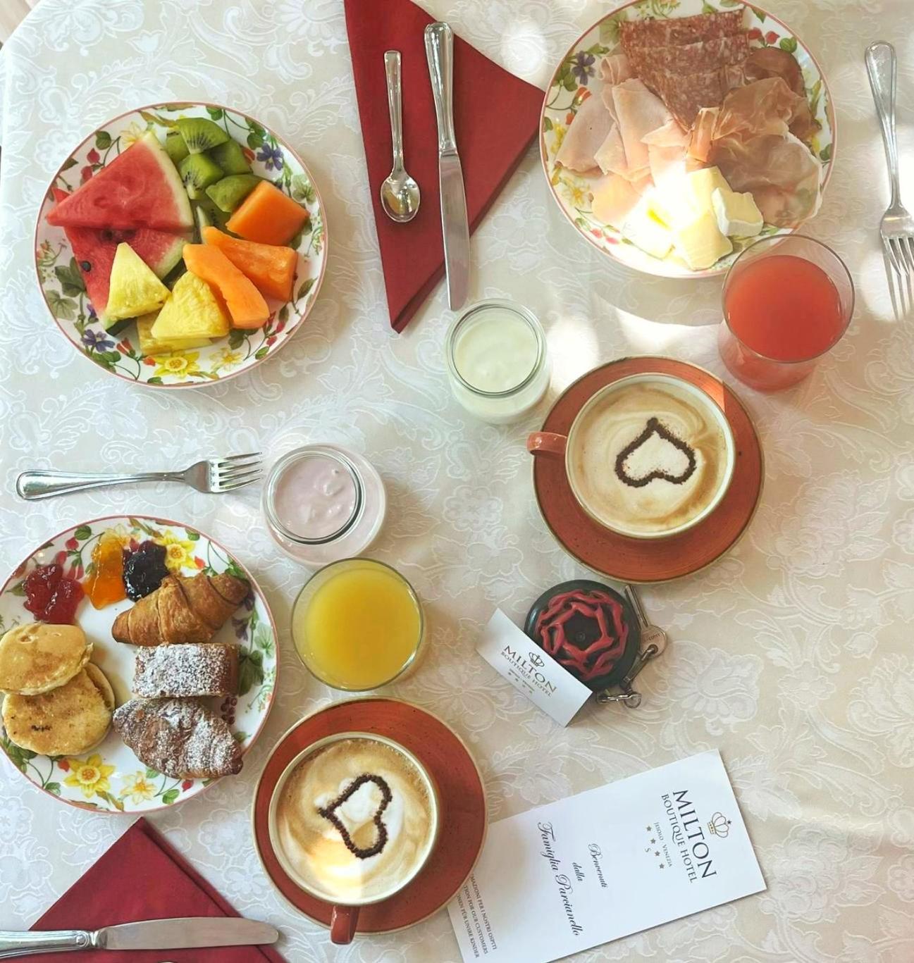 Milton Boutique Hotel - Adults Only ليدو دي يسولو المظهر الخارجي الصورة